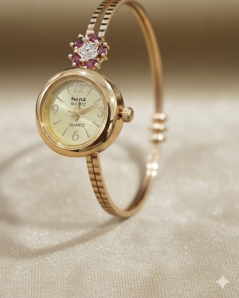 Stylish Gold Tone Free Size Brass Women's Bracelet Watch3
